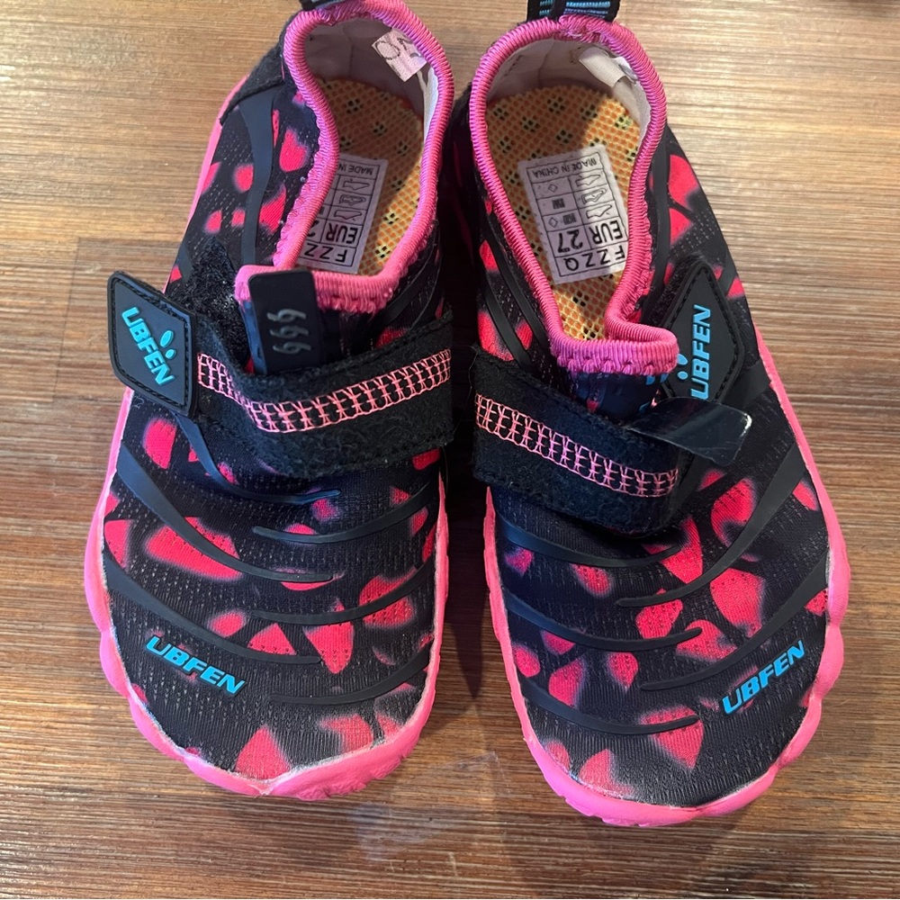 Pink and black girl's water shoes size 9